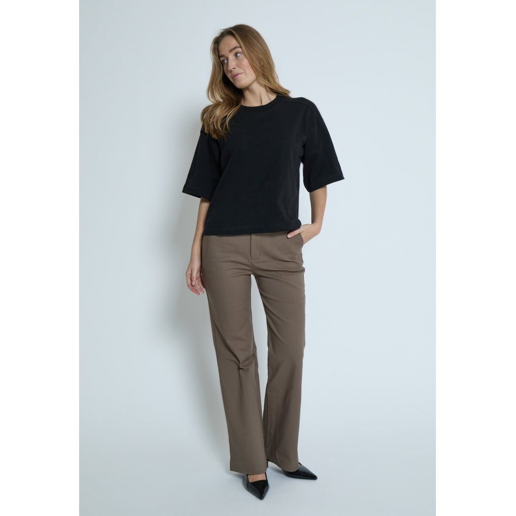 PEPPERCORN FIOLA GOTS T-SHIRT | BLACK