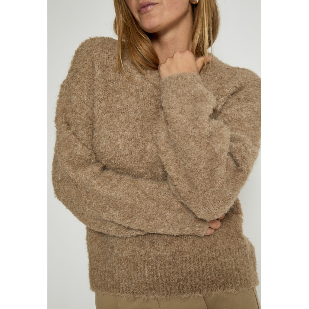 DESIRES KAIA BOUCLE KNIT PULLOVER | ZAND
