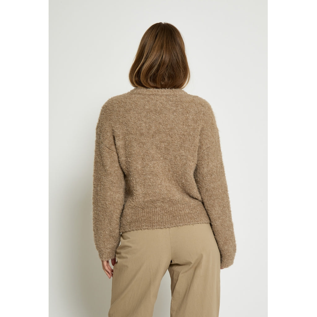 DESIRES KAIA BOUCLE KNIT PULLOVER | ZAND