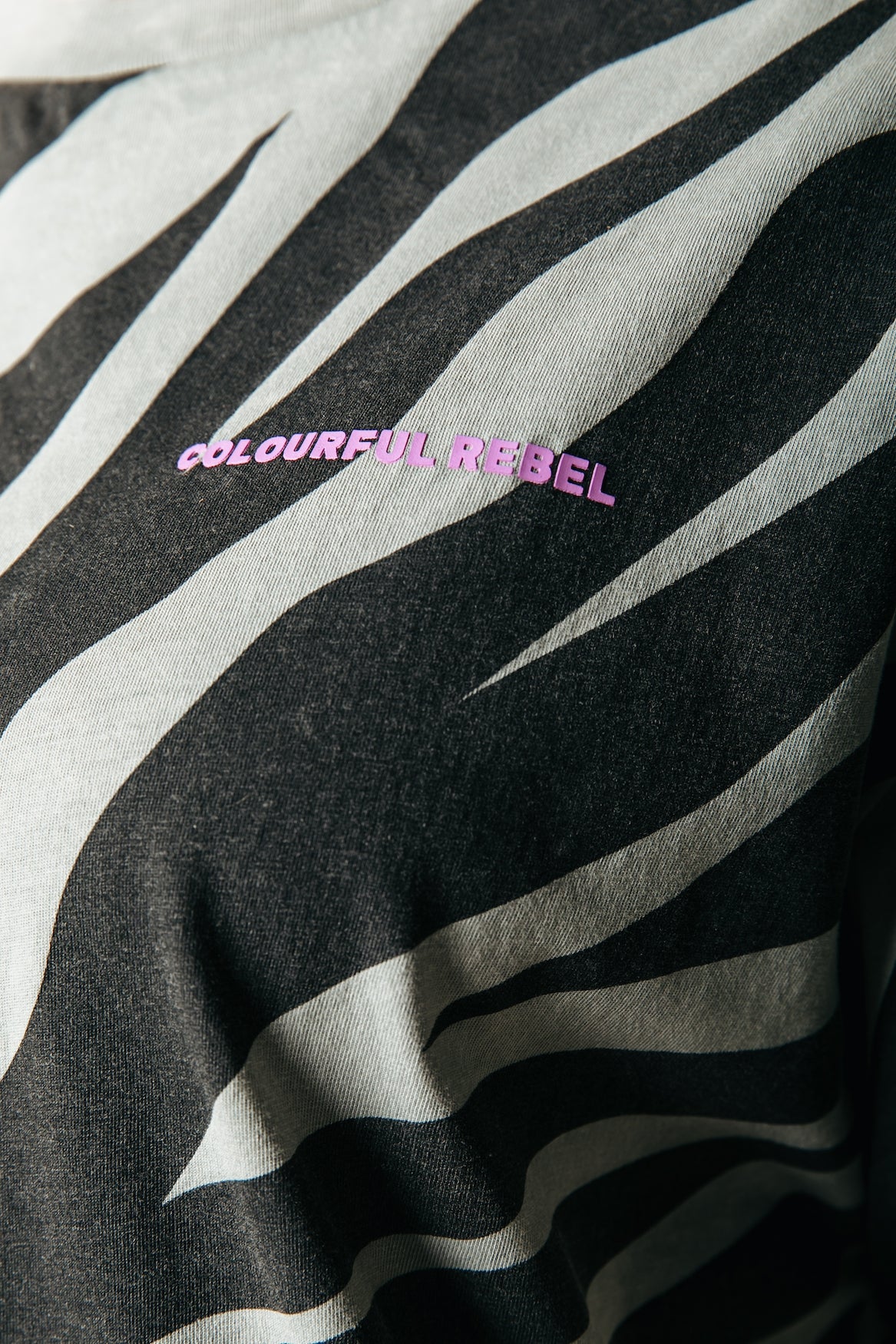 COLOURFUL REBEL ZEBRA ACID WASH LOOSEFIT TEE