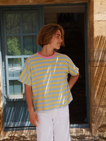 MINDTRAVELER STRIPED TEE | GEEL/BLAUW