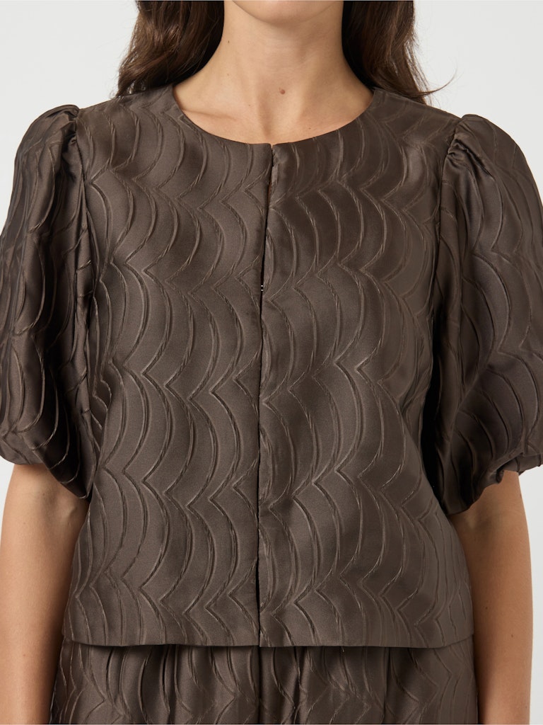 YAS LIMO 2/4 SHORT TOP | CHOCOLATE BROWN