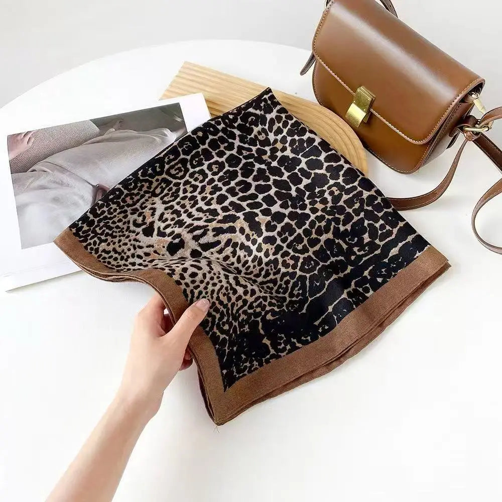 COTTON TREAT SJAAL LEOPARD | BRUIN