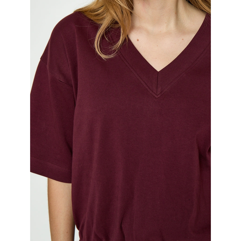 PC FIOLA GOTS V-NECK TSHIRT | BERRY