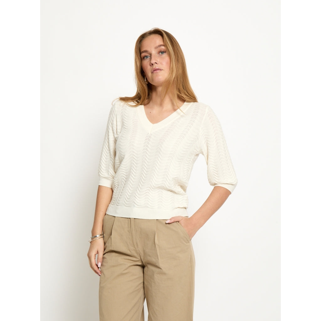 PEPPERCORN RUTHIA V-NECK PULLOVER | CREME
