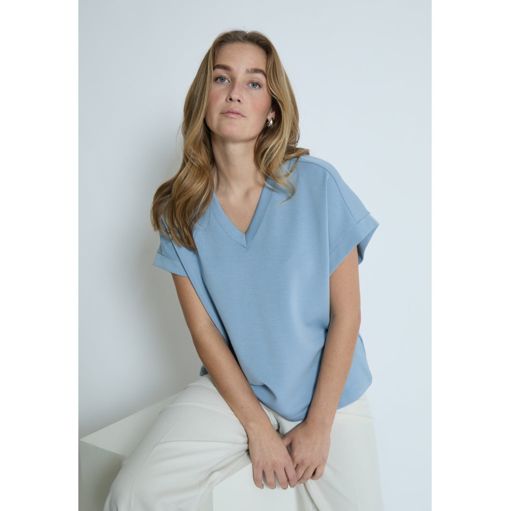 PEPPERCORN DICETTE V-TOP | FADED DENIM