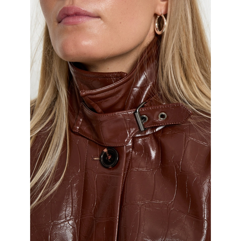 PEPPERCORN SERAFINA CAPE | COGNAC