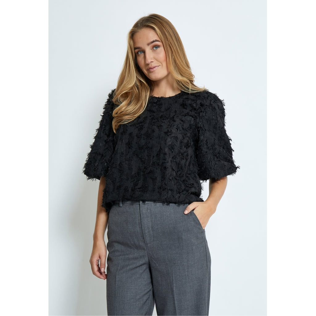 PEPPERCORN TYRELL HALF SLEEVE BLOUSE | BLACK