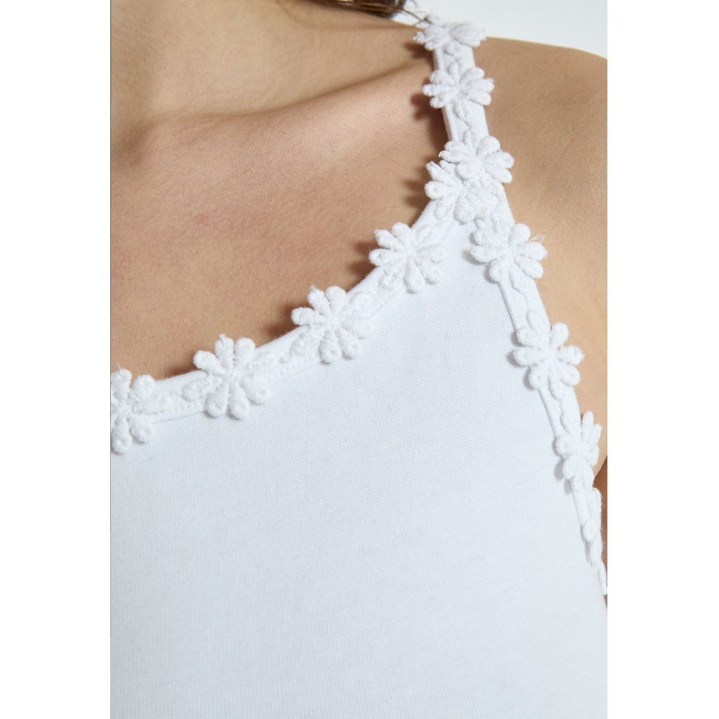 PEPPERCORN ALICE GOTS STRAP TOP | WIT