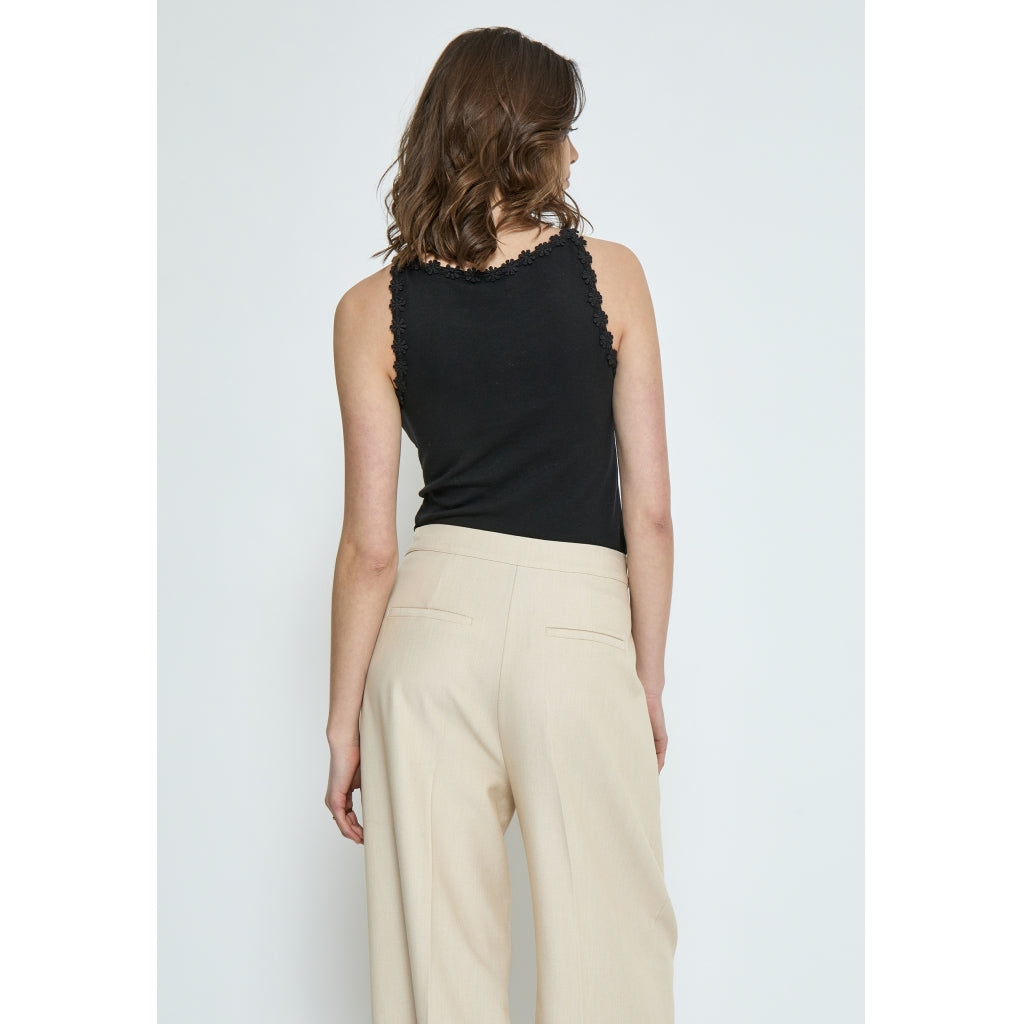 PEPPERCORN ALICE GOTS STRAP TOP | ZWART