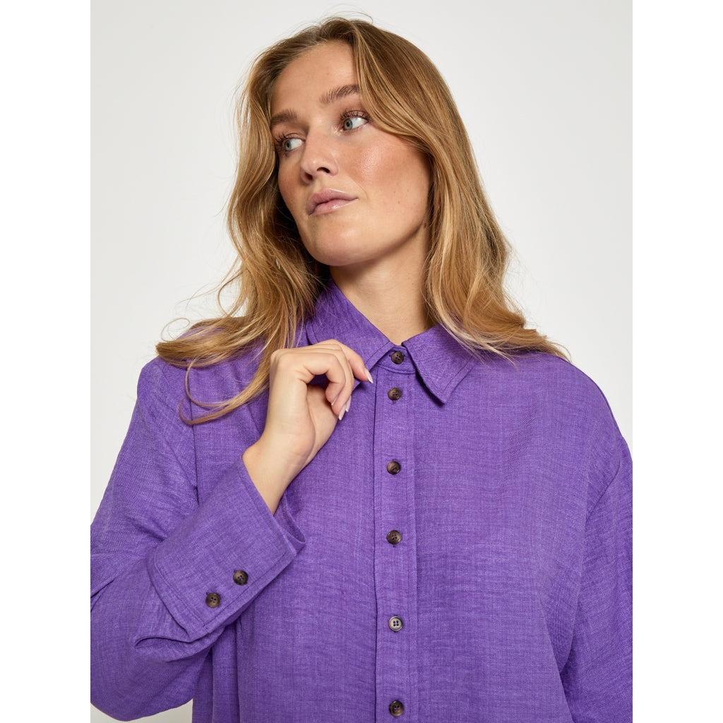 PEPPERCORN GABY SHORT SHIRT | PURPLE