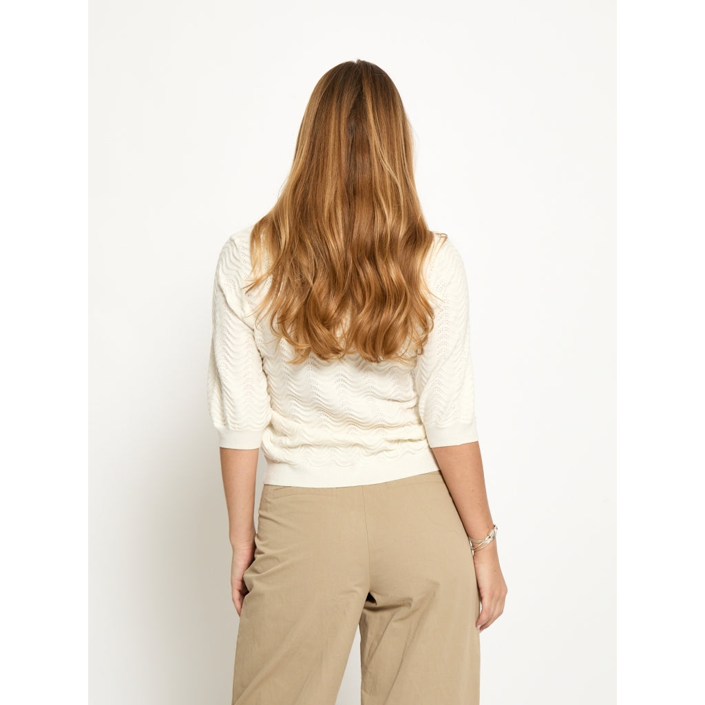 PEPPERCORN RUTHIA V-NECK PULLOVER | CREME