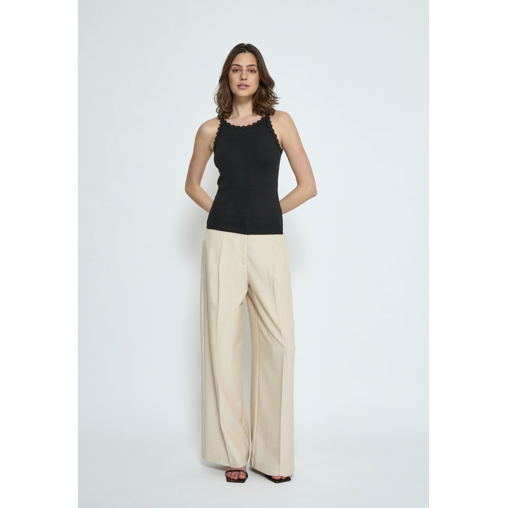 PEPPERCORN ALICE GOTS STRAP TOP | ZWART