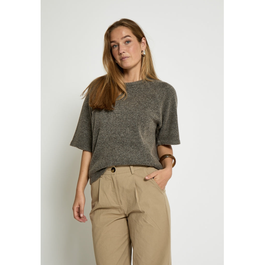 PEPPERCORN KATE KNIT BLOUSE