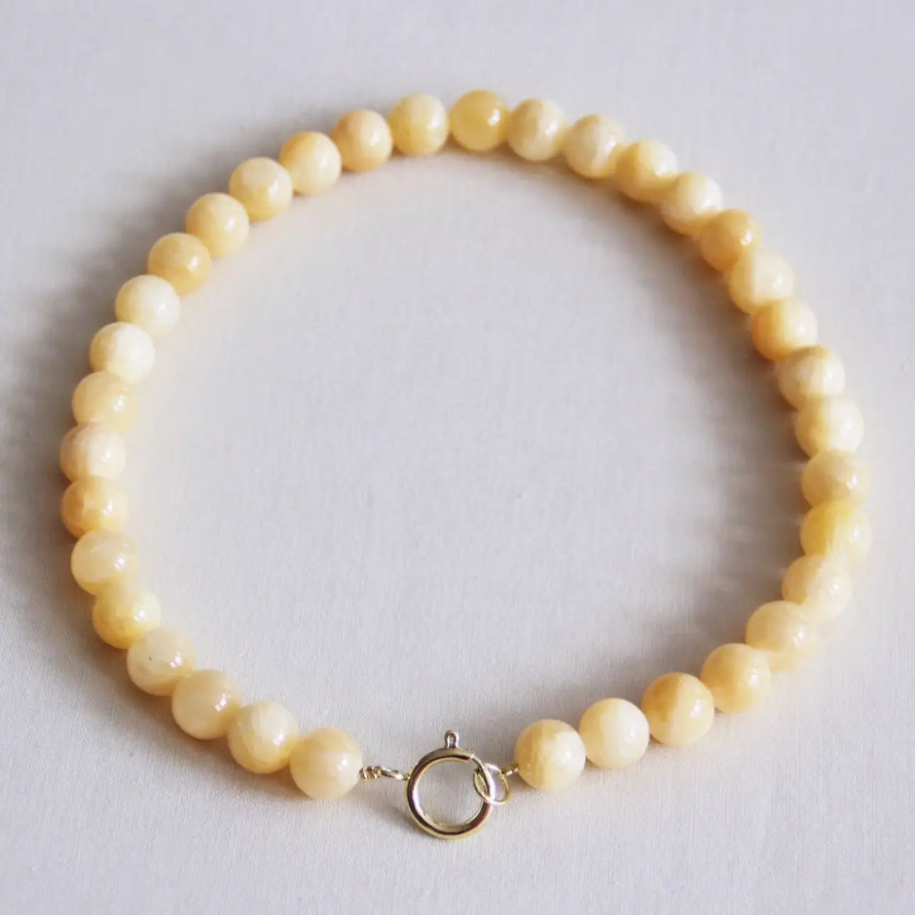 Cotton Treat - Kralenketting van natuursteen XL - Botergeel (bazou)