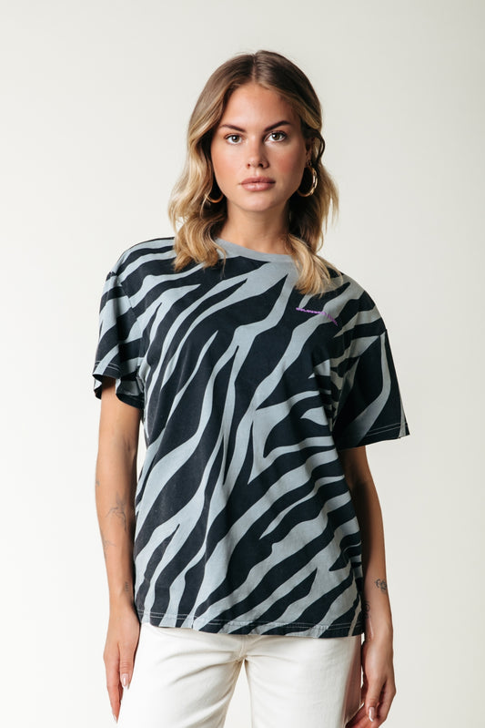 COLOURFUL REBEL ZEBRA ACID WASH LOOSEFIT TEE