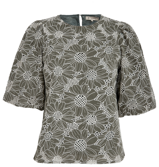 PEPPERCORN IZLA HALF SLEEVE BLOUSE