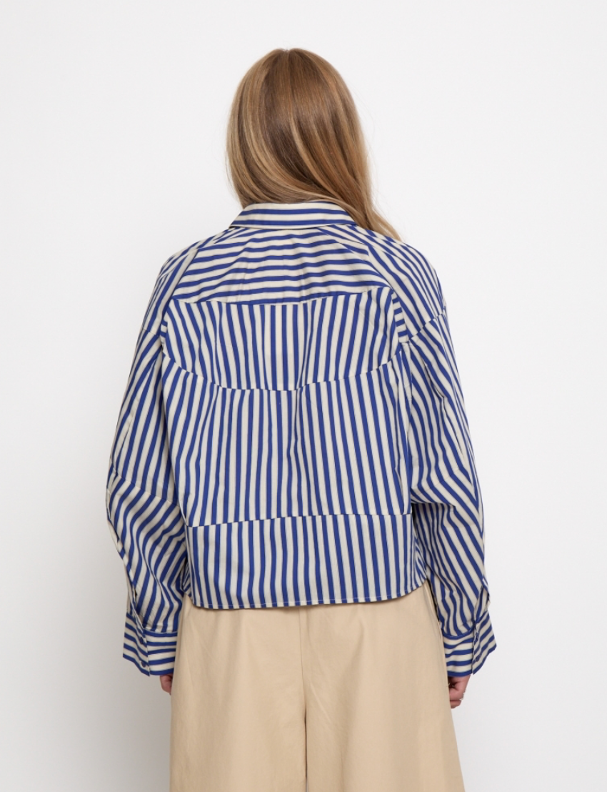 PEPPERCORN SADIE SHIRT | BLAUW