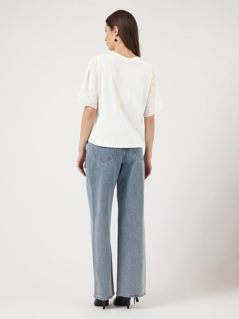 YAS LEX SS TOP W. EMB SLEEVES S. NOOS