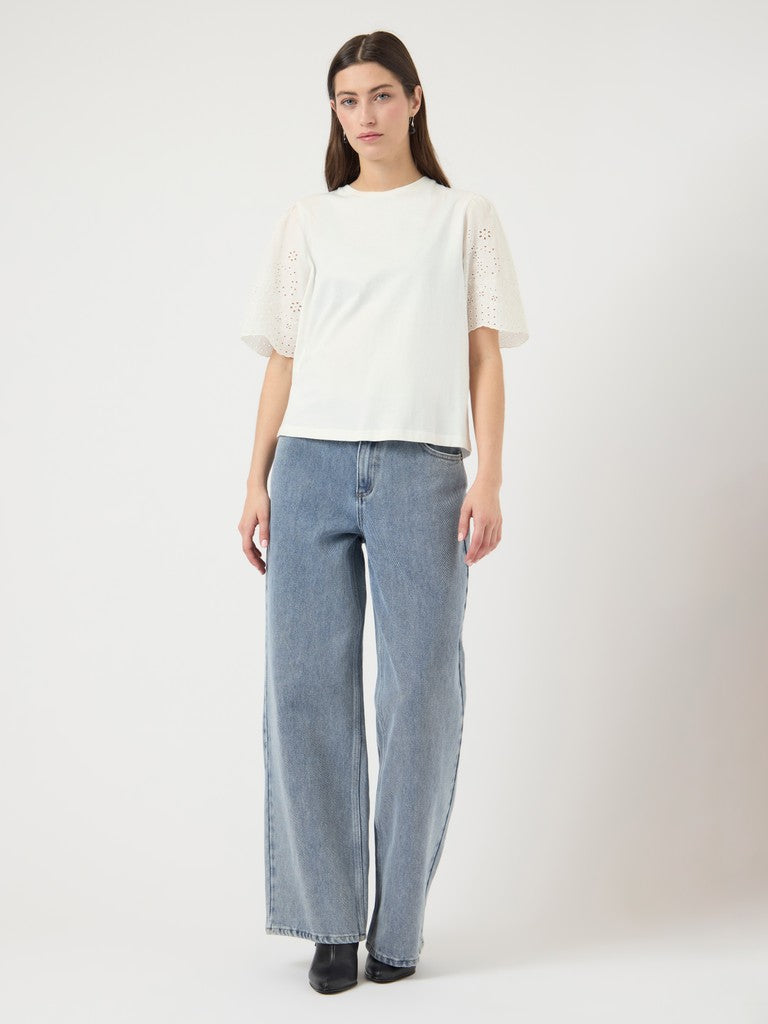 YAS LEX SS TOP W. EMB SLEEVES S. NOOS