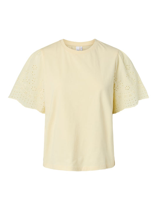 YAS LEX SS TOP W. EMB SLEEVES
