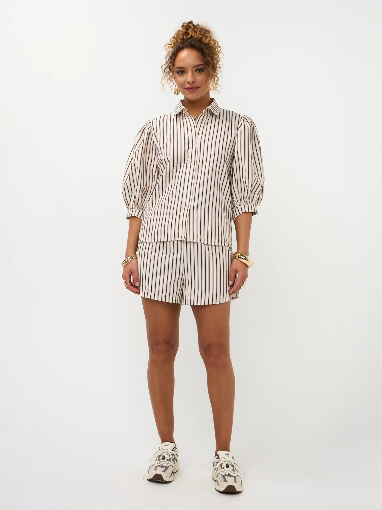 YDENCE SHORT BETH