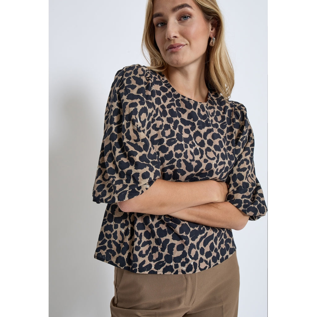 PEPPERCORN TYRELL LEO BLOUSE